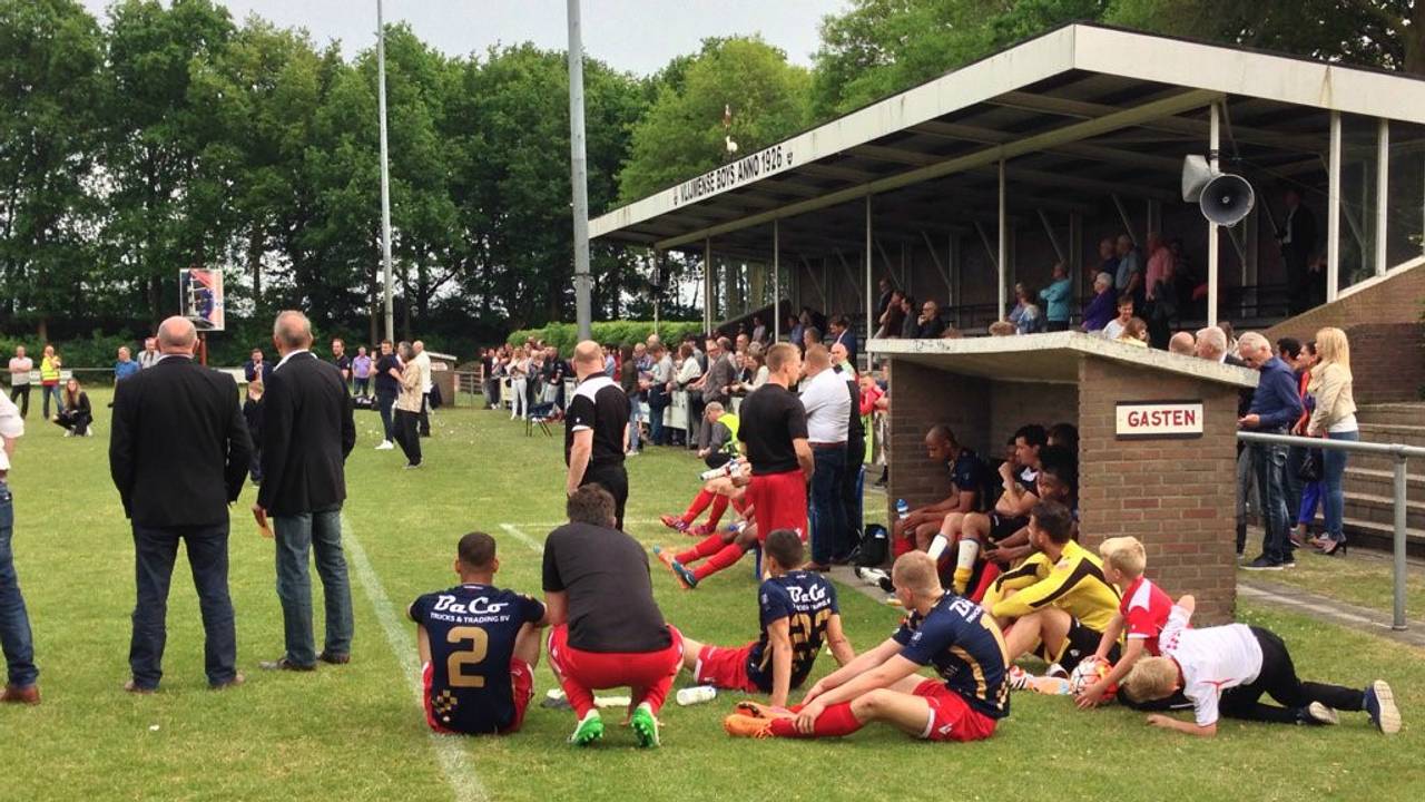 Teleurstelling na de verloren bekerfinale. (Foto: Twitter Kozakken Boys)