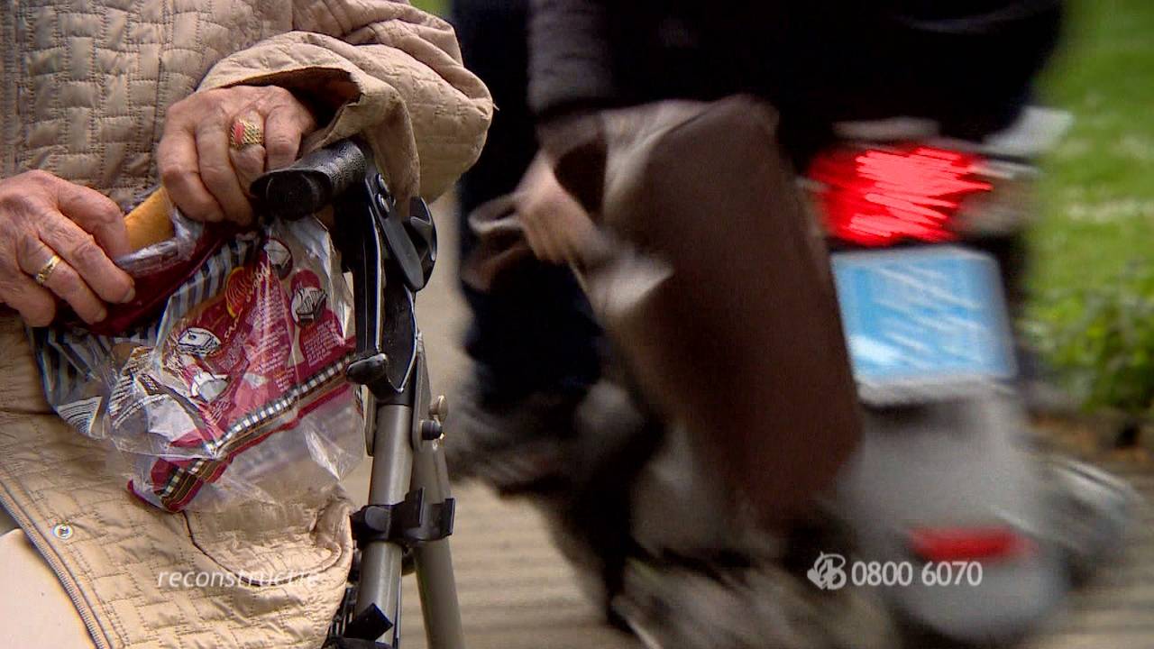 De dieven stalen het tasje (beeld: politie).