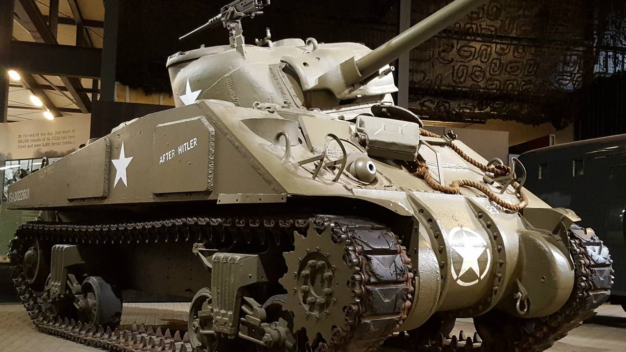 Een Sherman-tank in het Oorlogsmuseum.