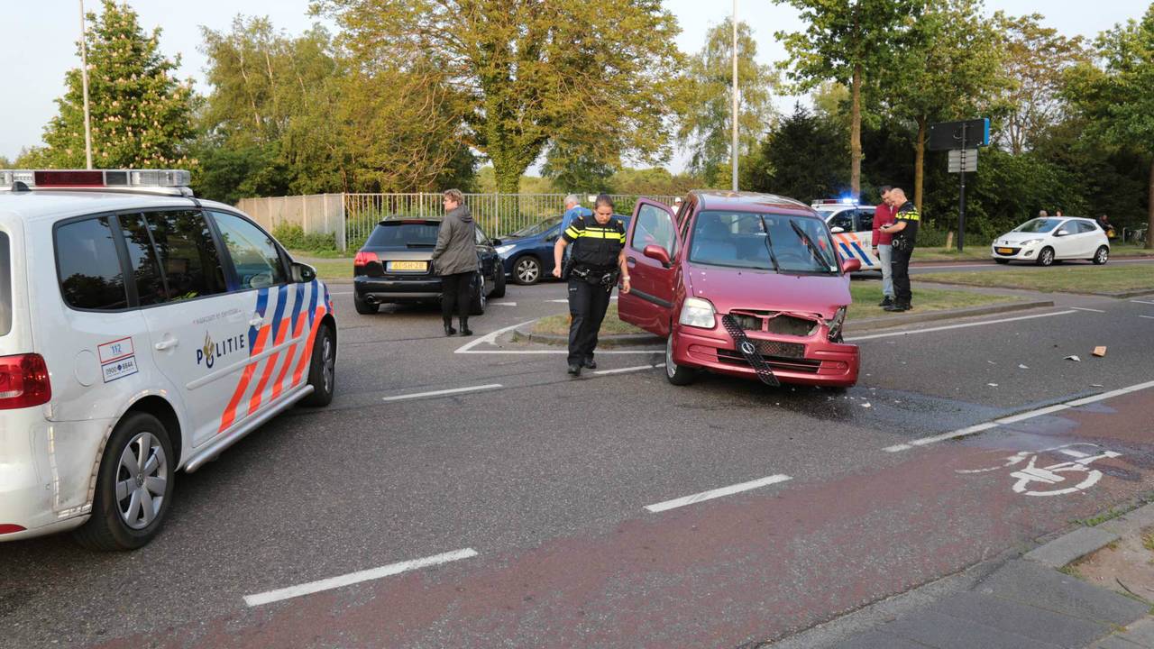 Botsing in Uden (foto: Maickel Keijzers / Hendriks Multimedia)
