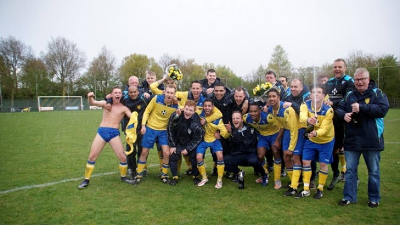 Het eerste elftal van MULO in Helmond