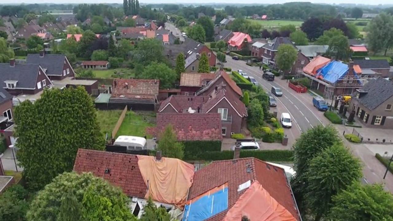 Veel huizen moesten worden gerepareerd (foto: Twan van der Heijden)