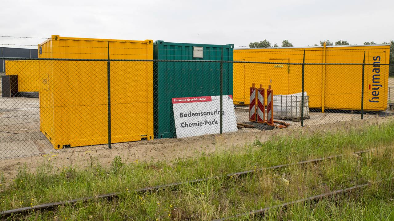 Heijmans is begonnen met de sanering (foto: Marcel van Dorst/SQ Vision)