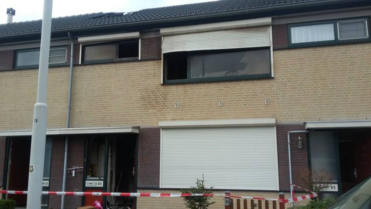 Woning de dag na de brand (foto: Jos Verkuijlen)