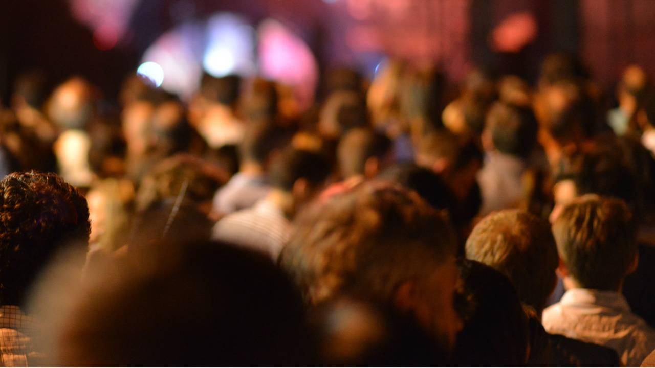 Uitgaanspubliek tegelijk op straat zorgt voor onveiligheid