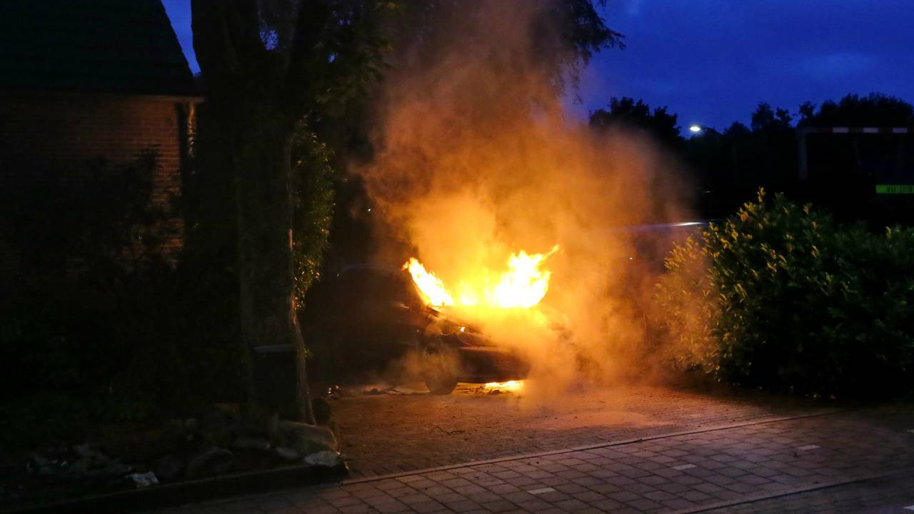 Auto uitgebrand (foto: SQ Vision)