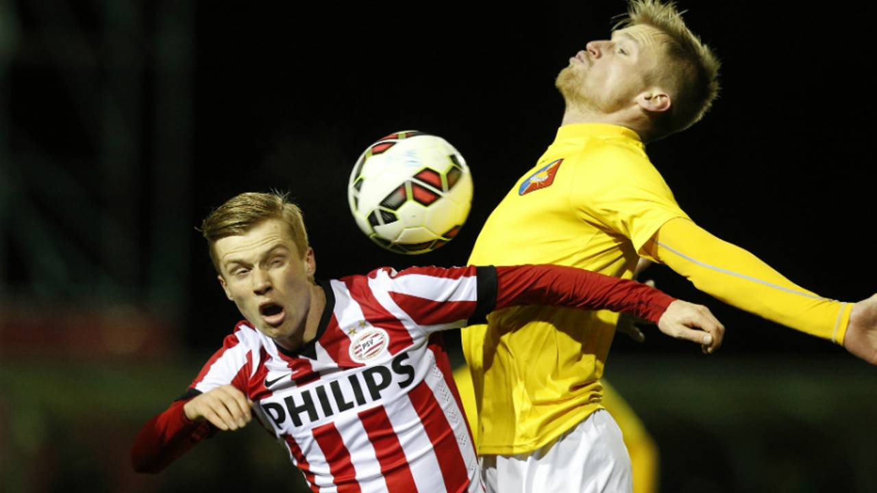 Dani van der Moot in actie voor Jong PSV