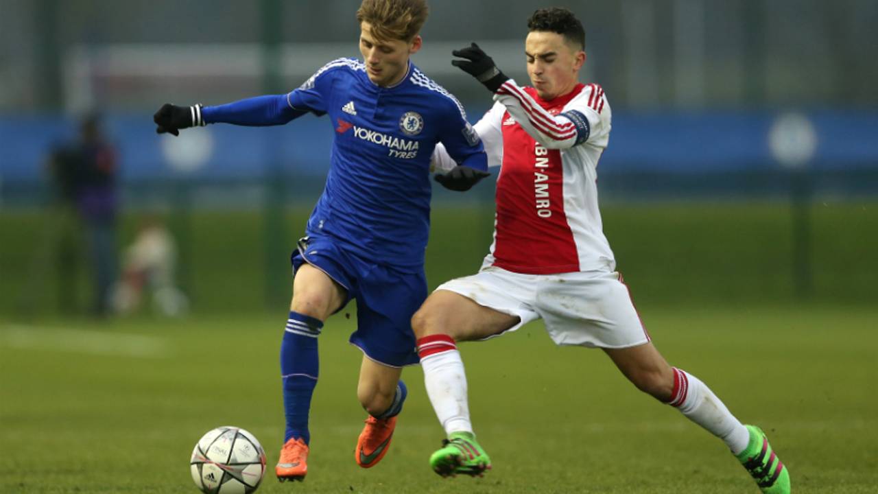 Kyle Scott in actie voor Chelsea