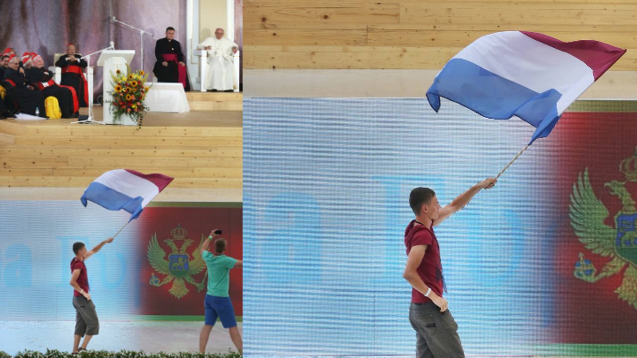 Martijn verwelkomt paus.