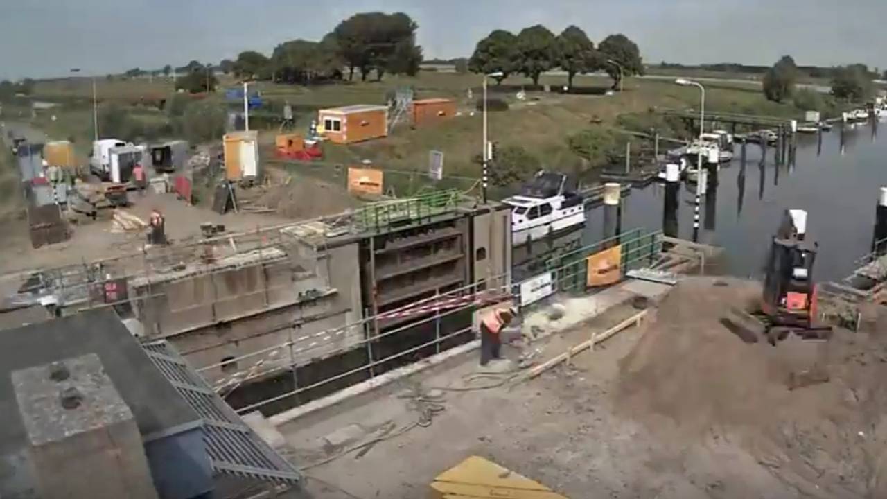 De brug die is vervangen (foto: Bouwwebcam.nl / YouTube)