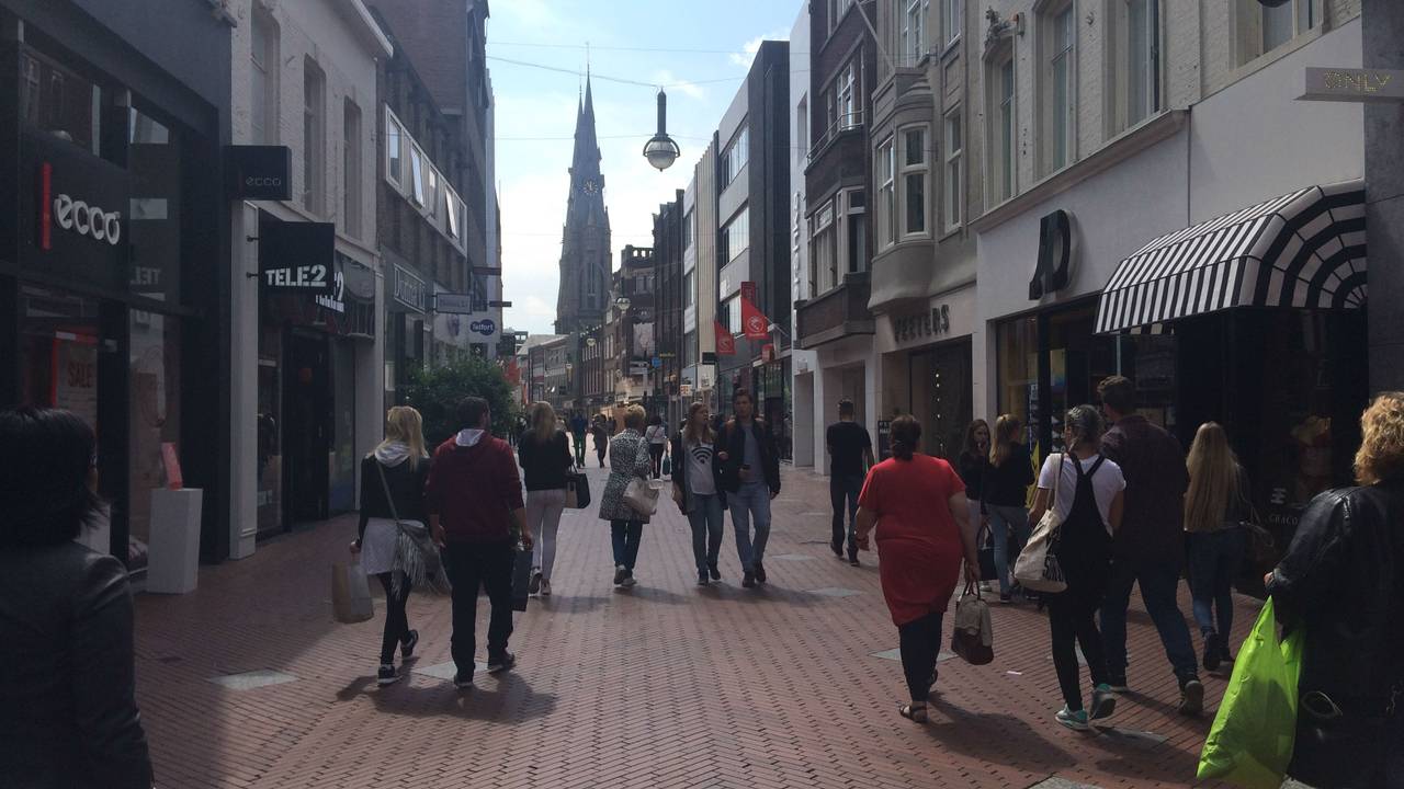 Winkeliers en het winkelend publiek hebben last van de bedelaars in de Eindhovense binnenstad