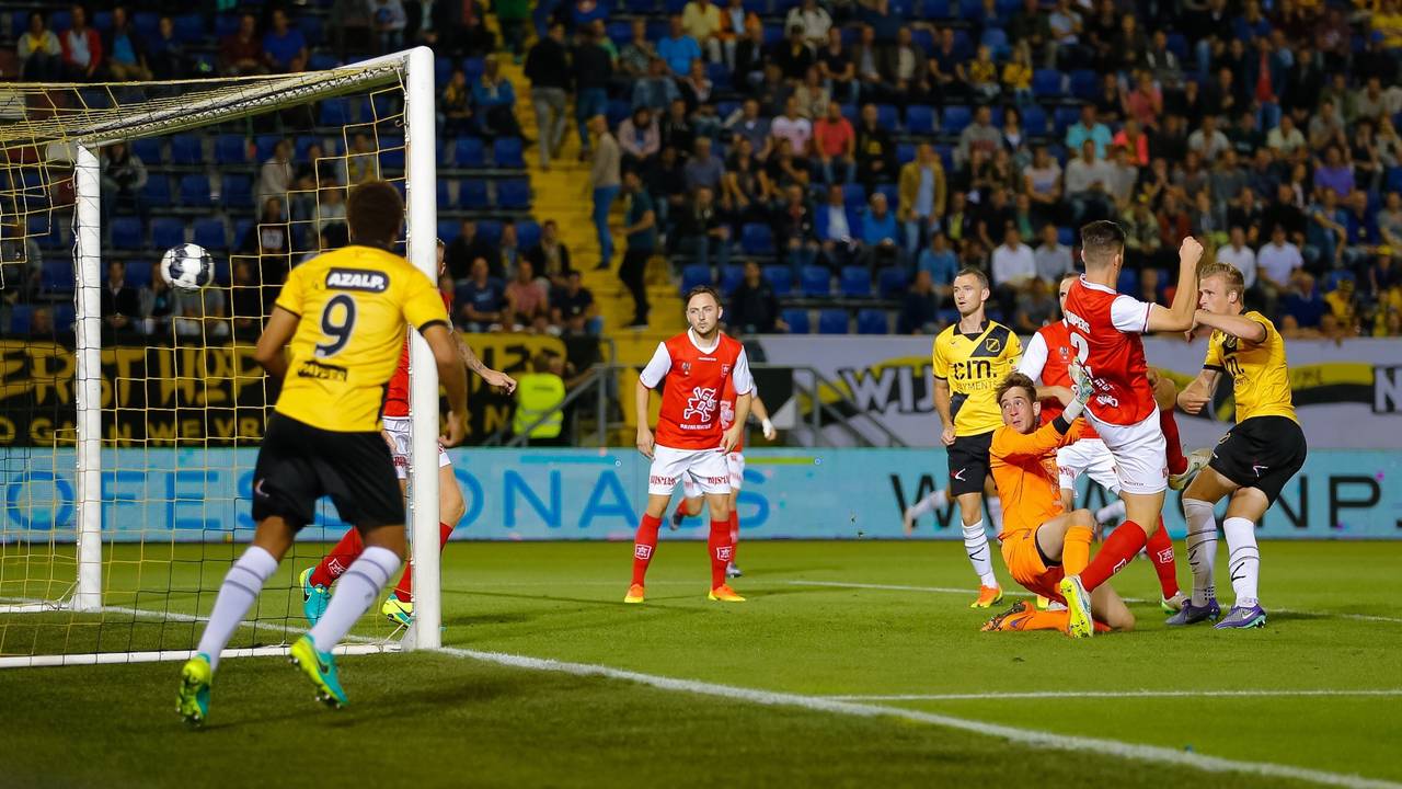 Kevin van Diemen maakte de gelijkmaker voor NAC (Foto: Marcel van Dorst/SQ Vision)