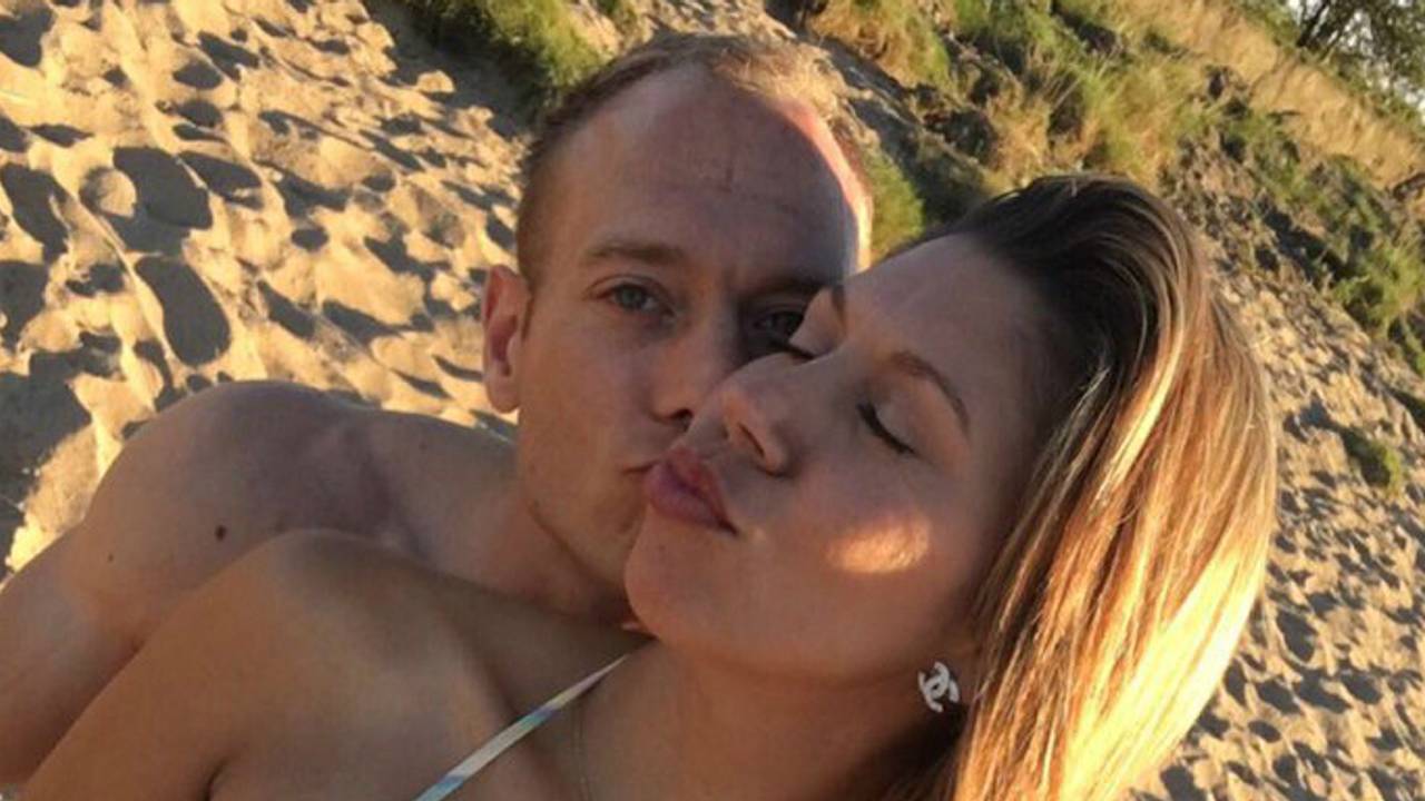 Yuri van Gelder samen met zijn Braziliaanse vriendin. Foto: Twitter
