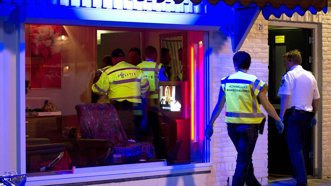 Een eerdere inval op het Baeklandplein (foto: ANP)