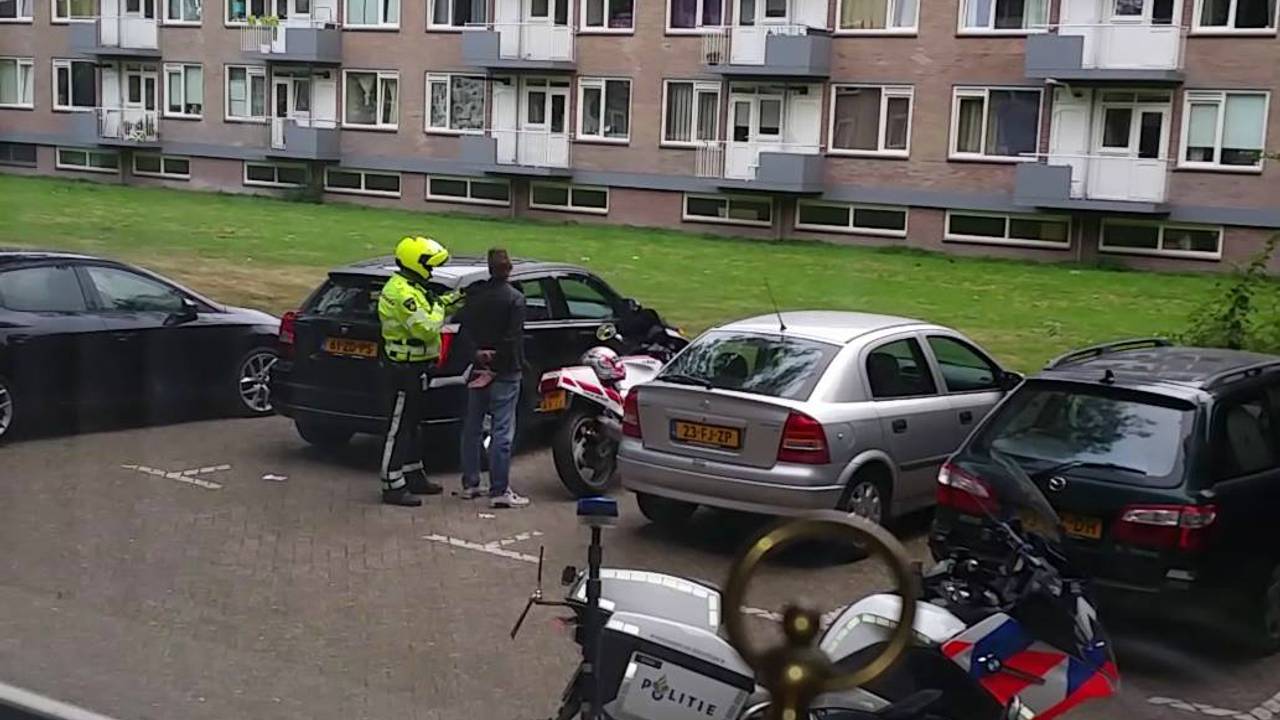 De arrestatie van de motorrijder in de Europalaan