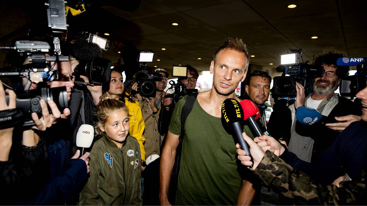 Siem de Jong arriveert bij Grand Hotel Huis te Duin. (Foto: ANP)