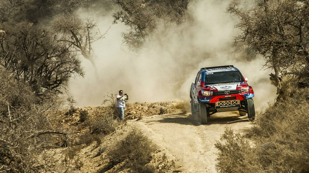 Erik van Loon in de Olibya Rally. (Foto: Van Loon Racing)