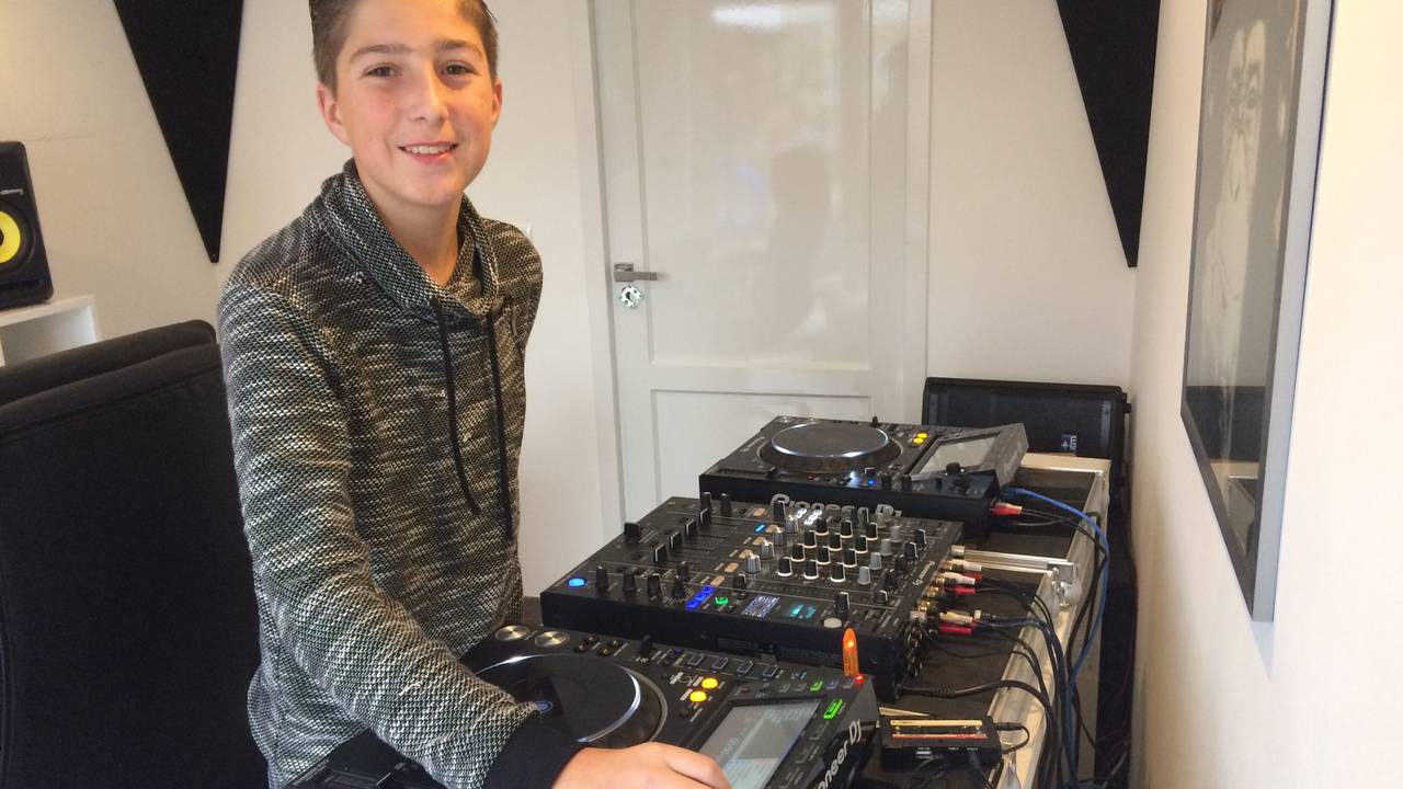 Lorenzo van Kooten oftewel DJ LORENTZ draaide dit weekend op het Amsterdam Dance Event