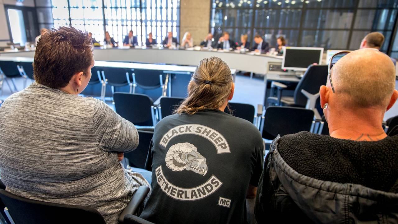 Leden van Black Sheep en The Veterans in de Tweede Kamer (Foto: ANP)