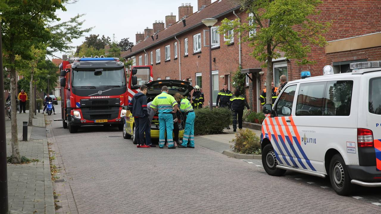 op vuur veroorzaakt woningbrand in Oud Gastel, bewoonster