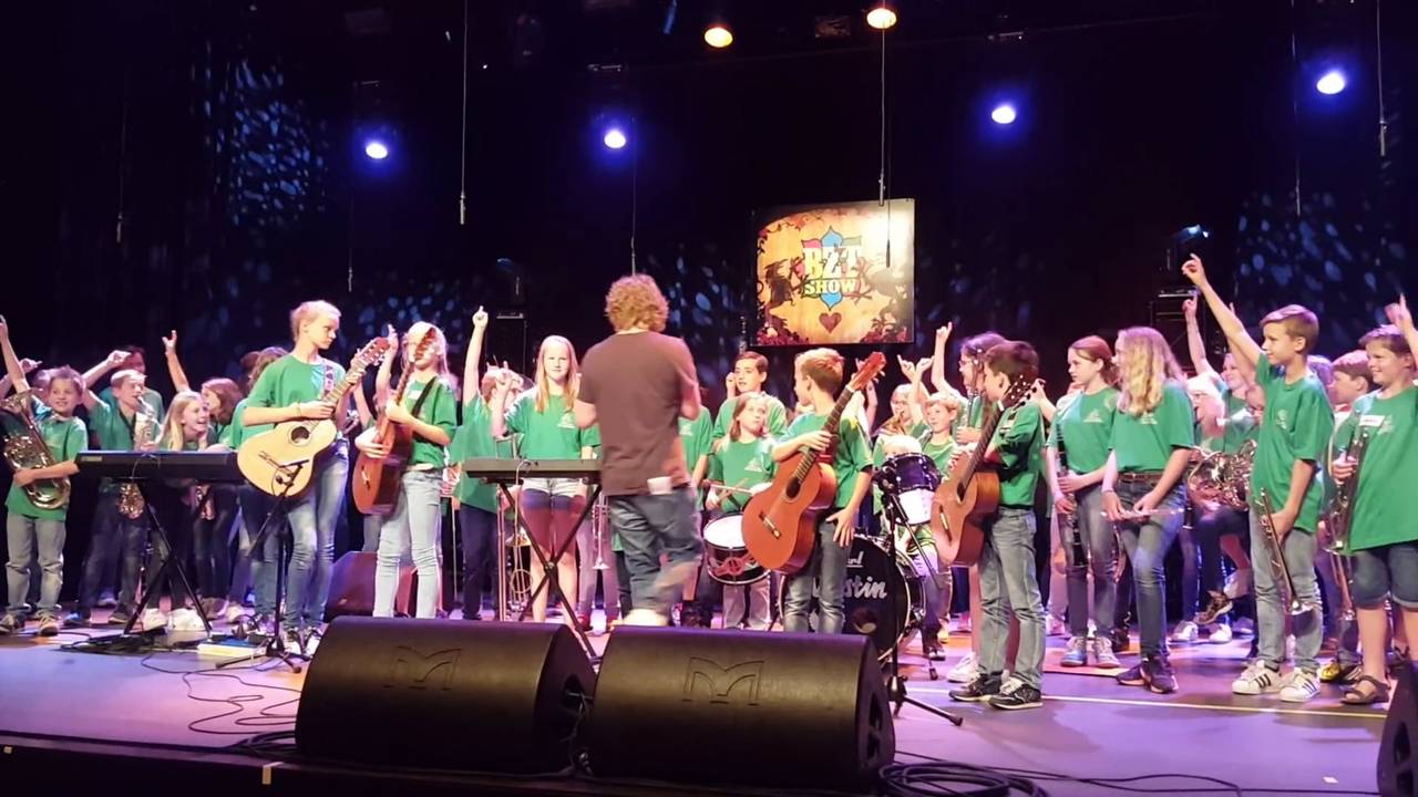 De leden van het orkest tijdens een auditie in juni.