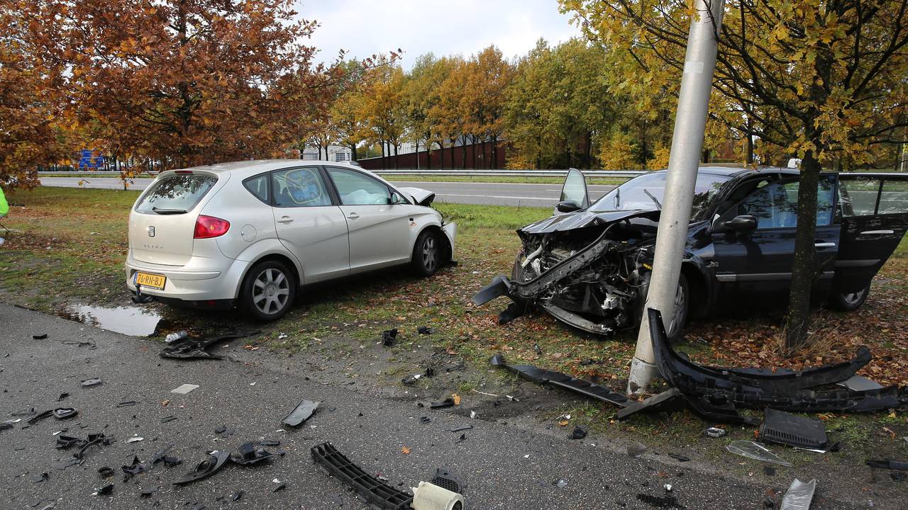 Bij de botsing raakten twee kinderen gewond. (Foto: Christian Traets)