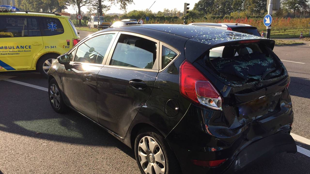 Drie gewonden bij ongeluk N65. (foto: Bart Meesters/Meesters Multi Media)