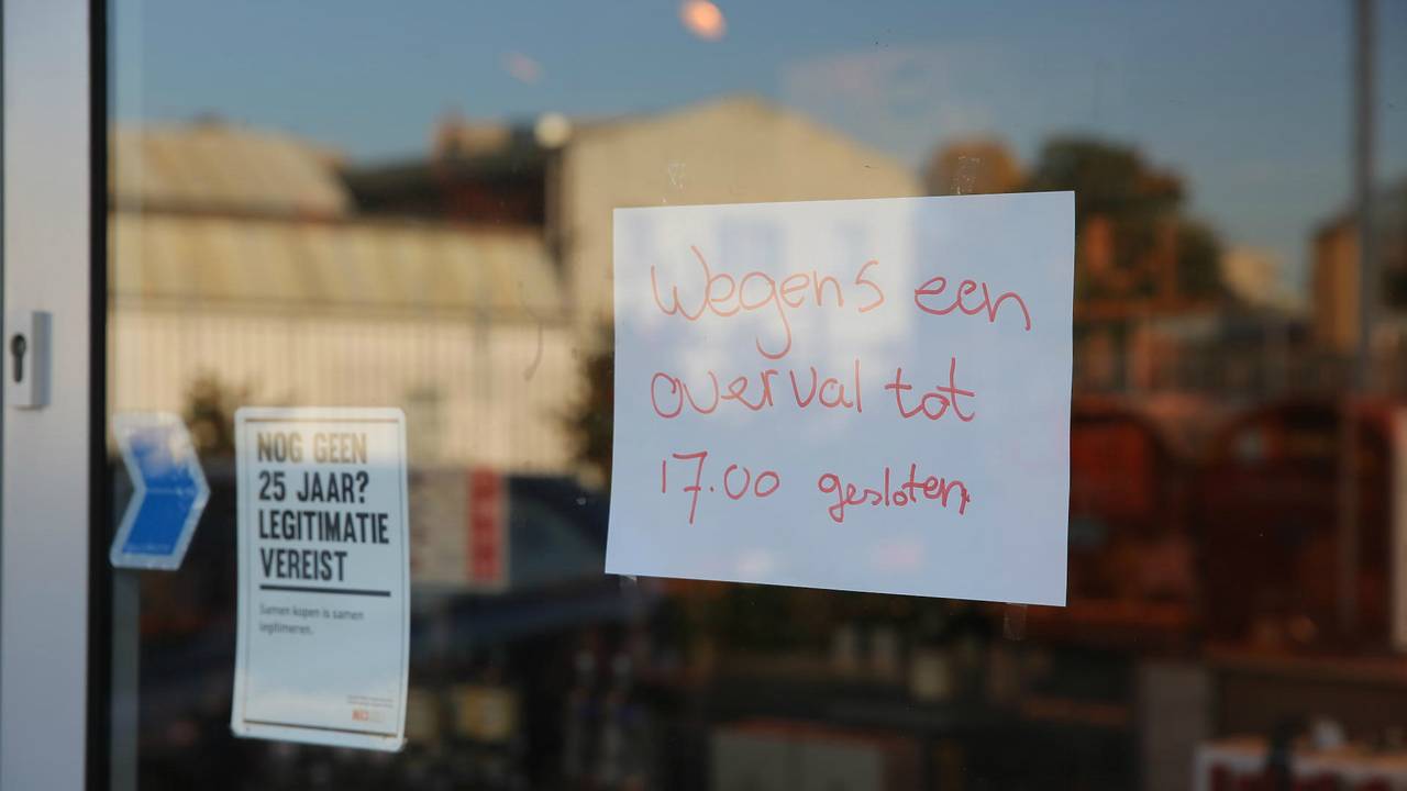 Slijter Bergen op Zoom overvallen. (foto: Christian Traets/SQ Vision)