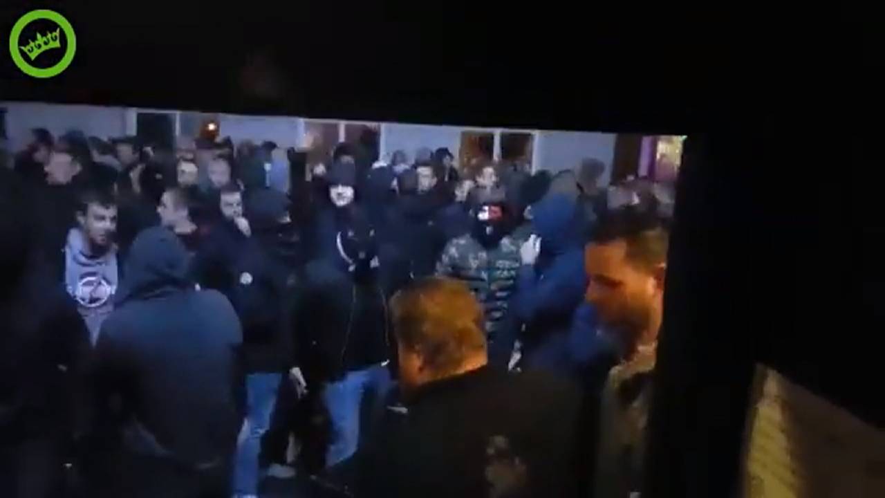 Rellende hooligans op het Stratumseind. (Beeld: Dumpert)