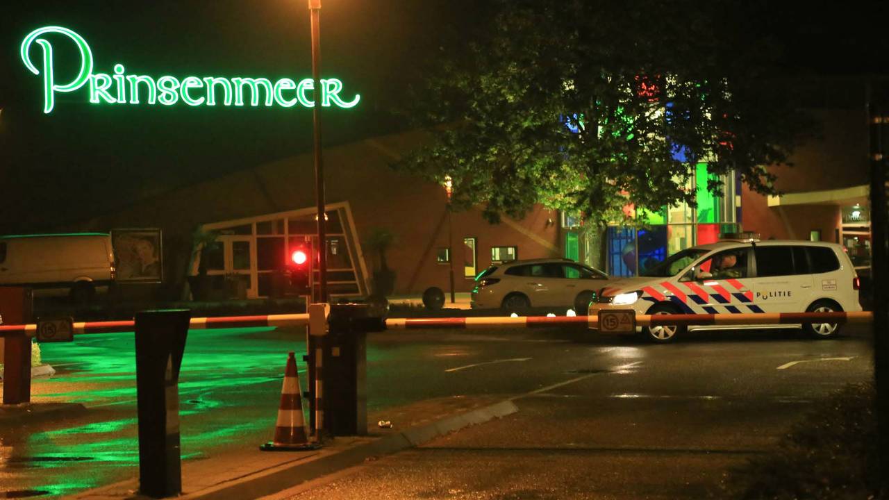De politie deed onderzoek. (Foto: Harrie Grijseels/SQ Vision)