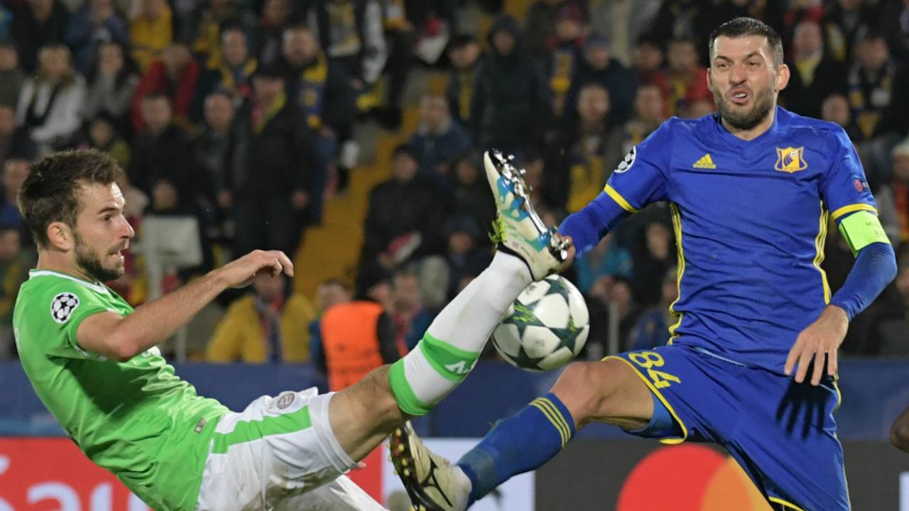 Davy Pröpper in actie tegen FK Rostov (foto: VI Images)
