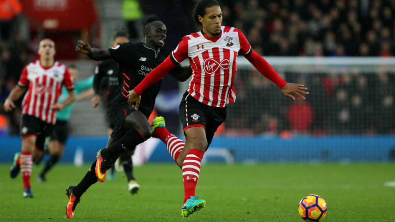 Virgil van Dijk terug in de basis. (Archieffoto)