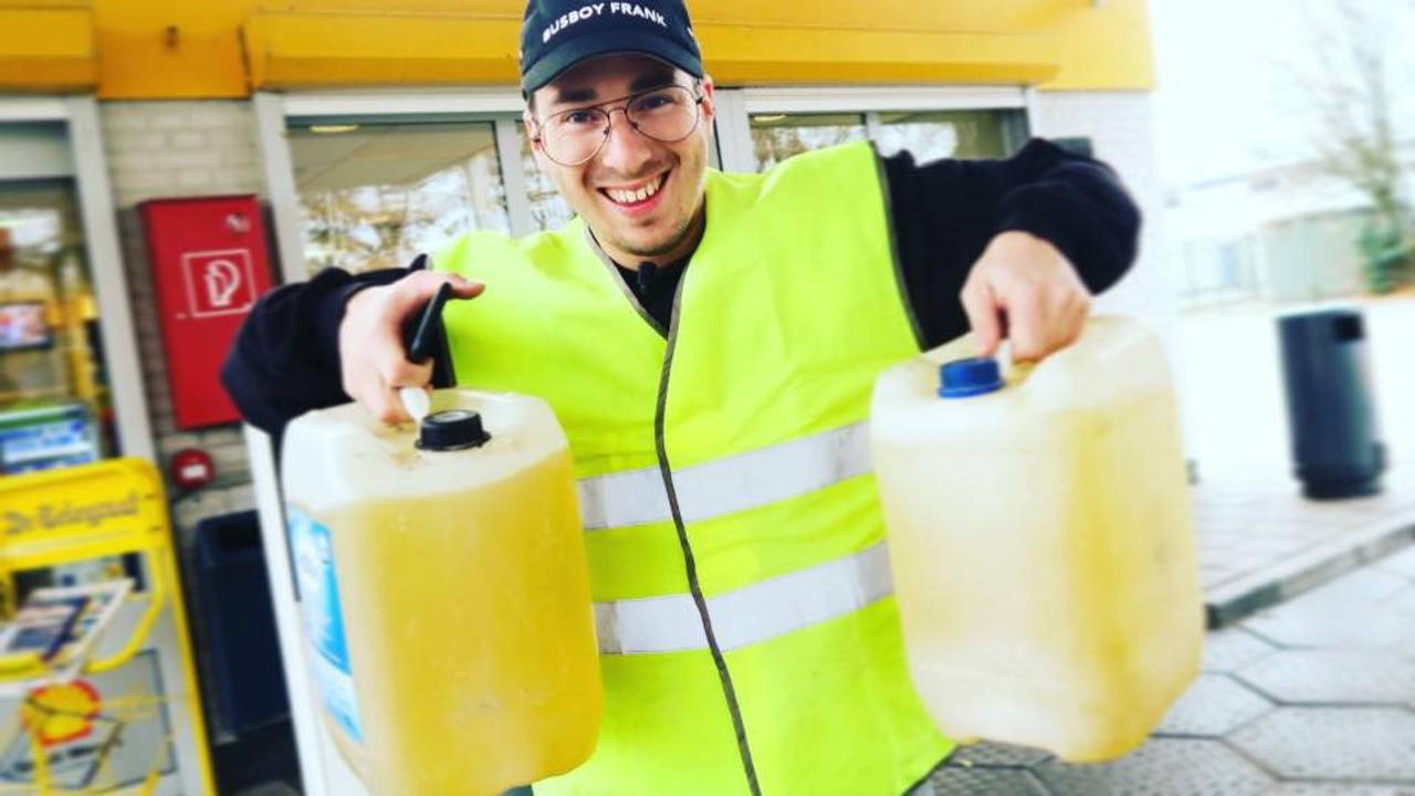 De brandstof was al snel onderweg. (Foto:Facebook Frank van 't Hoff)