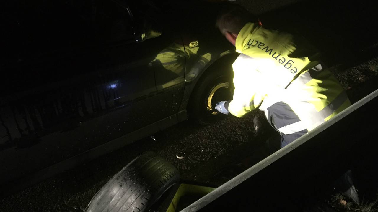 De wegenwacht heeft het druk. (Foto: Alice van der Plas)