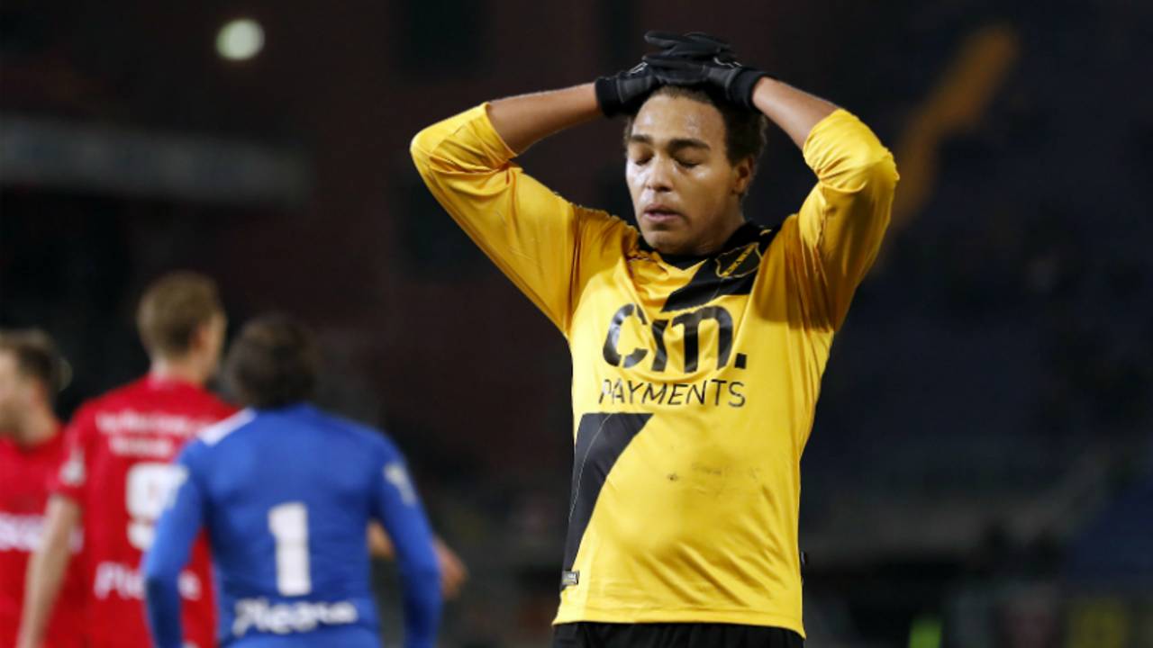 Cyriel Dessers baalt van een gemiste kans (foto: VI Images)