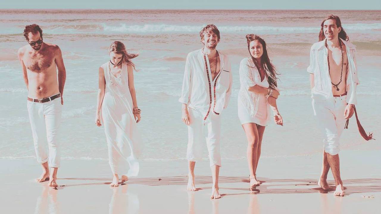 Crystal Fighters komt naar Paaspop.