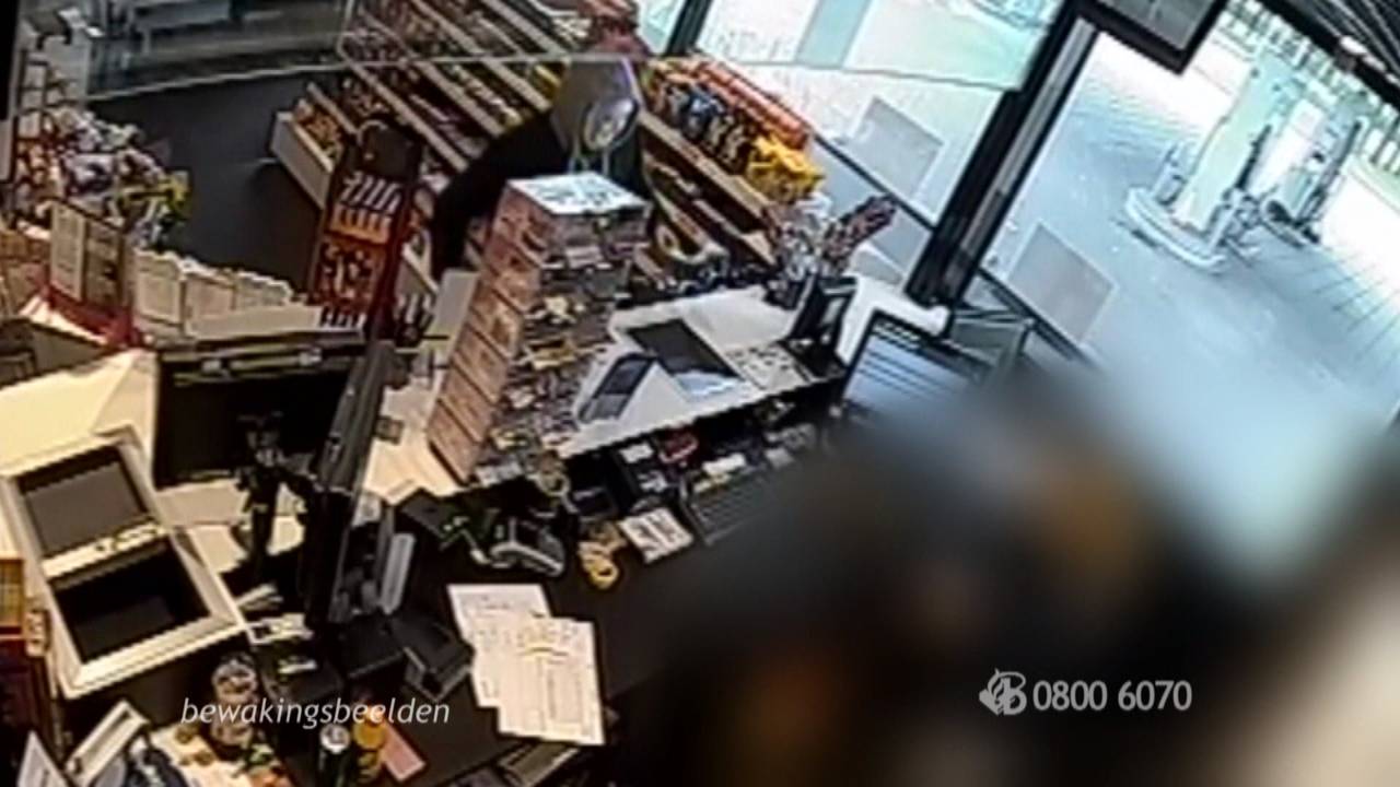 De overvaller had een bijl bij zich. (Beeld: Bureau Brabant)