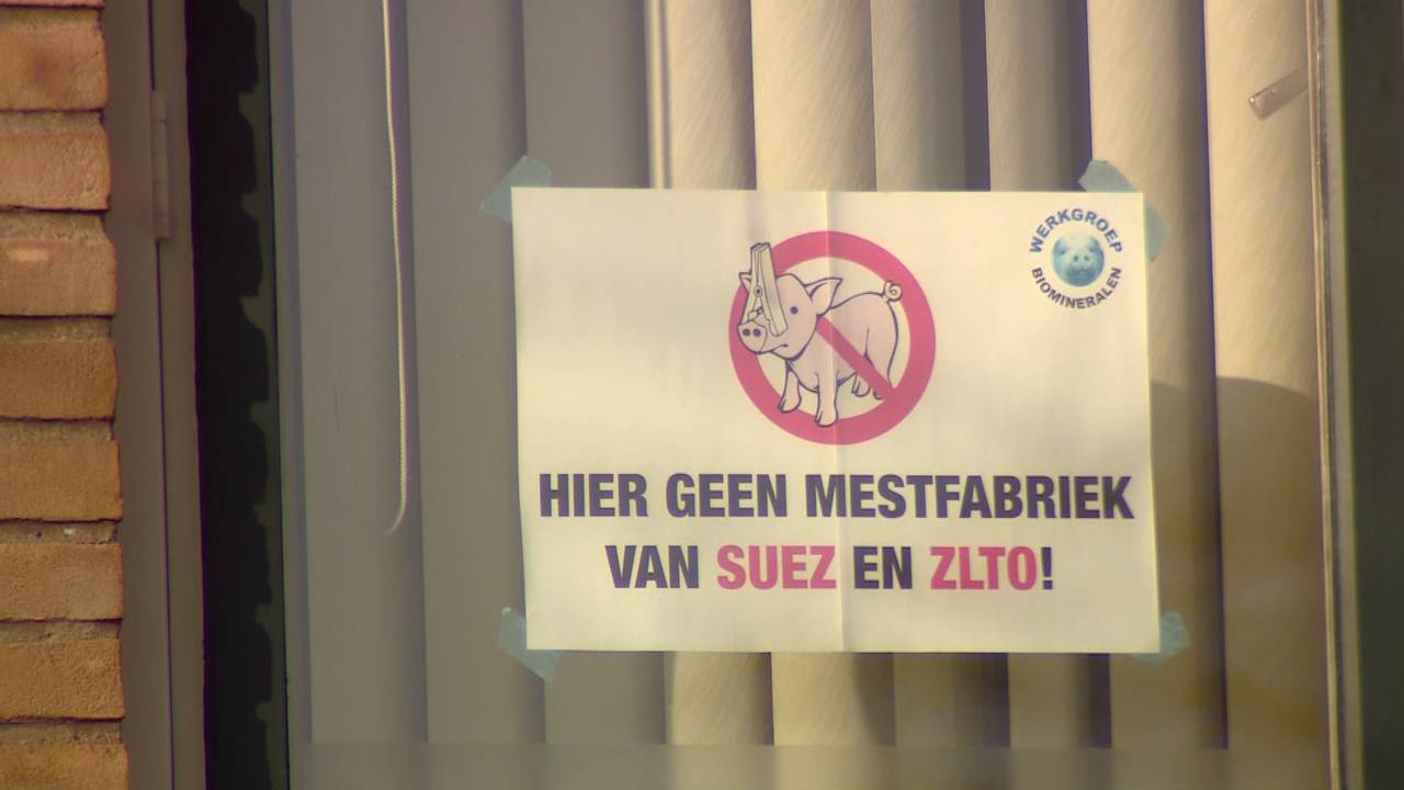 Er zijn al langere tijd protesten tegen de komst van de fabriek.