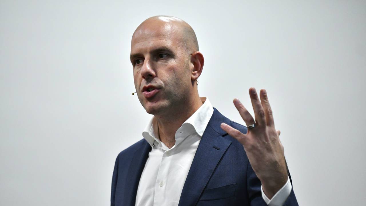 KNVB-directeur: 'Ik zal thuis duimen voor Feyenoord'
