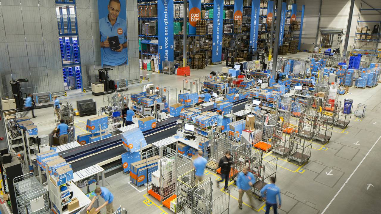 Het magazijn van Coolblue (foto: Coolblue).