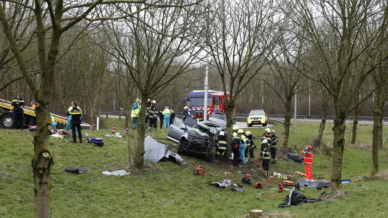 Verschillende hulpdiensten werden opgeroepen. (Foto: Marco van den Broek/SQ Vision)