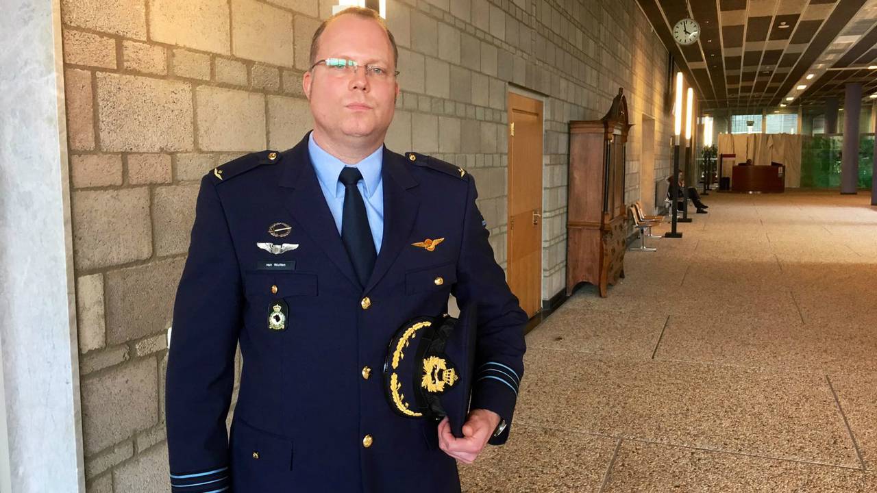 Van Wulfen bij de rechtbank in Den Haag. (Foto: Sid van der Linden)