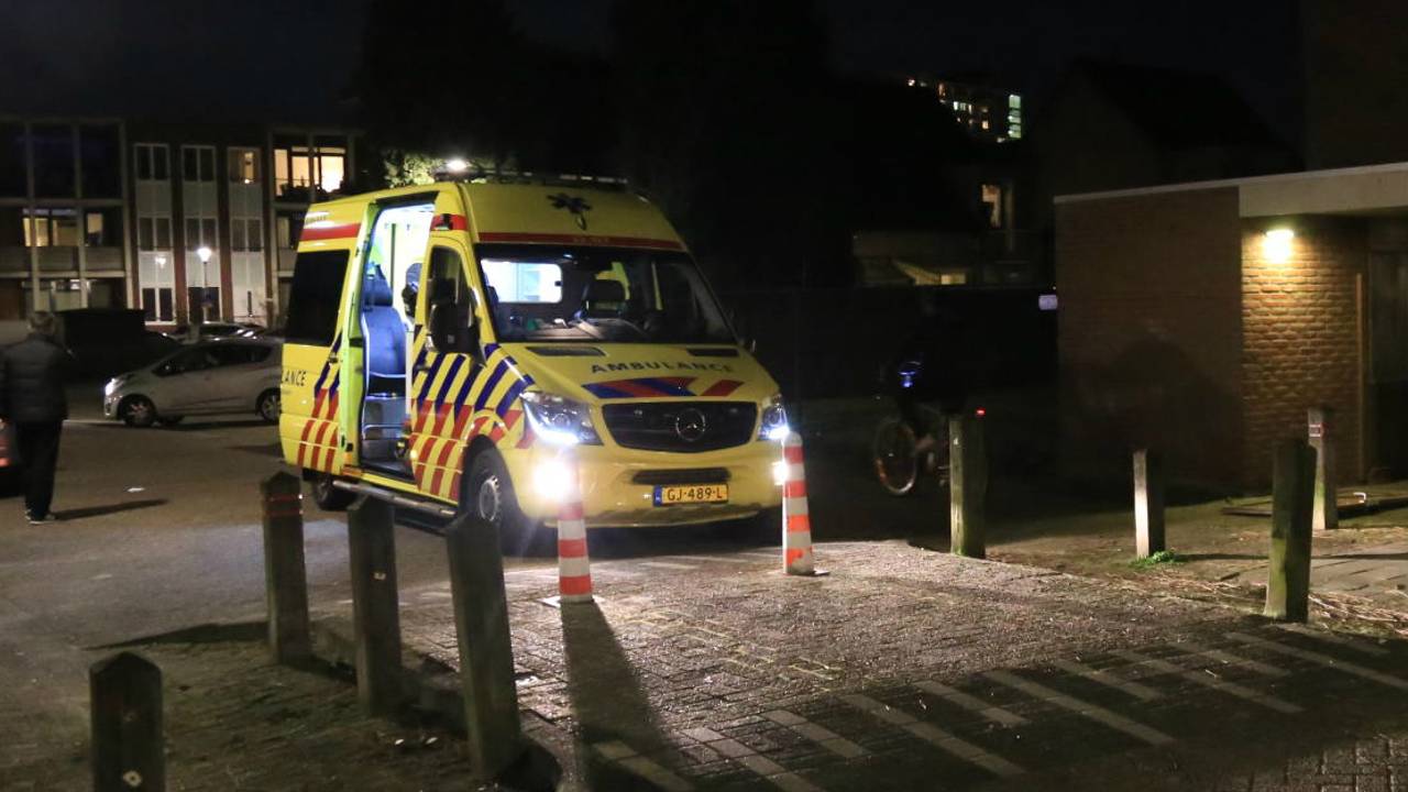 De man raakte gewond aan zijn hand. Foto: Harrie Grijseels/SQ Vision