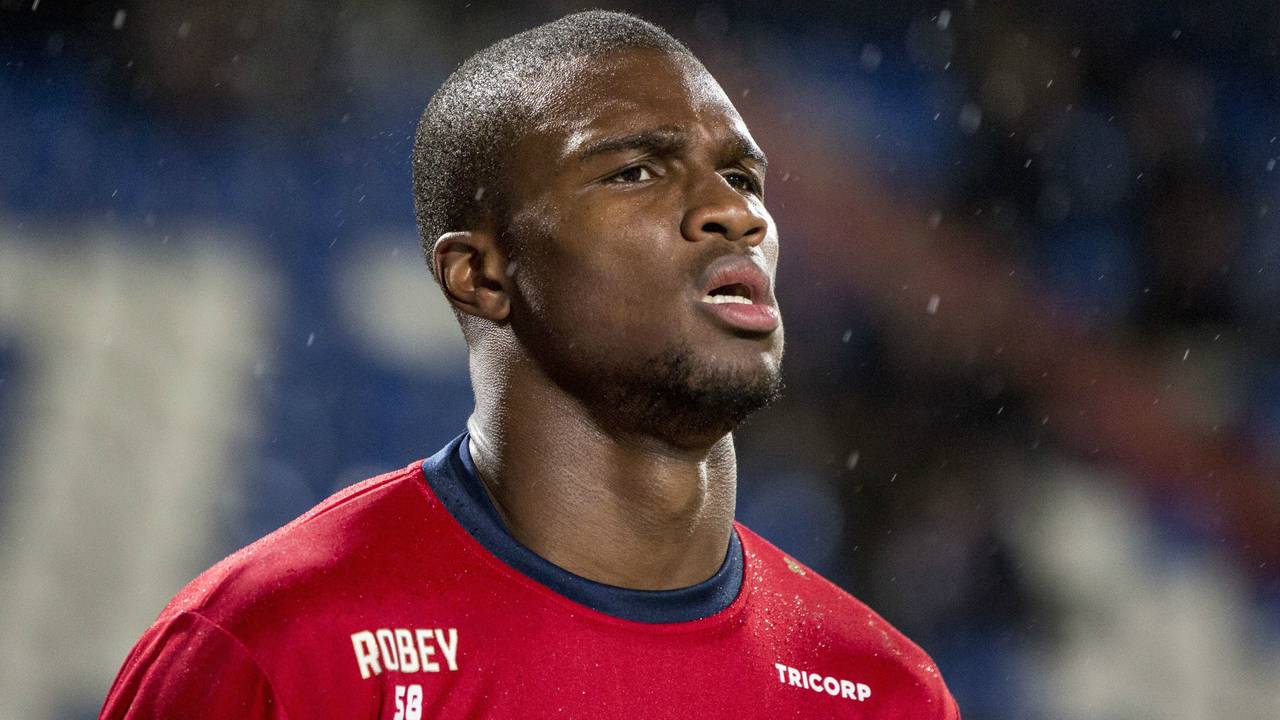 Bij Willem II zijn er nog twijfels over de inzetbaarheid van Obbi Oulare woensdagavond (foto: OrangePictures).