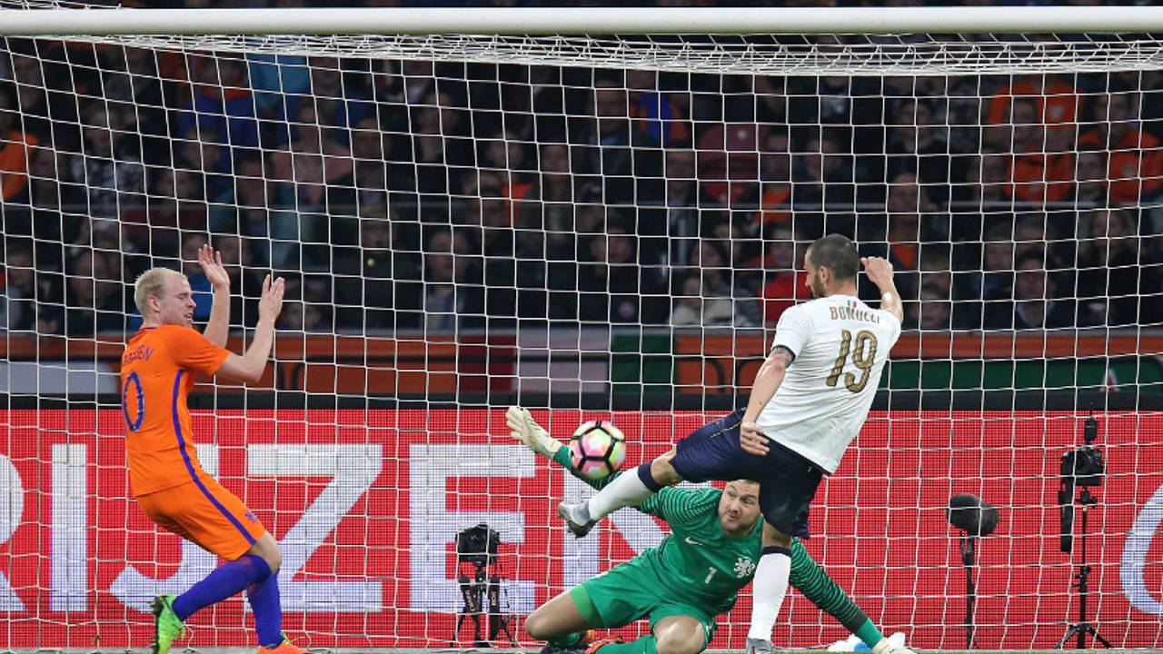 Jeroen Zoet kreeg twee goals tegen, dinsdagavond (foto: VI Images)