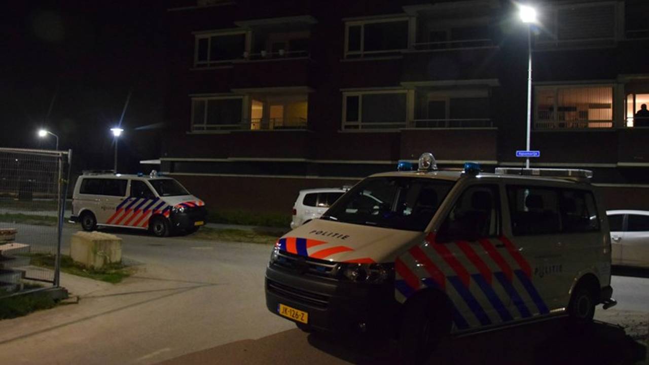 De vrouw werd zwaargewond aangetroffen