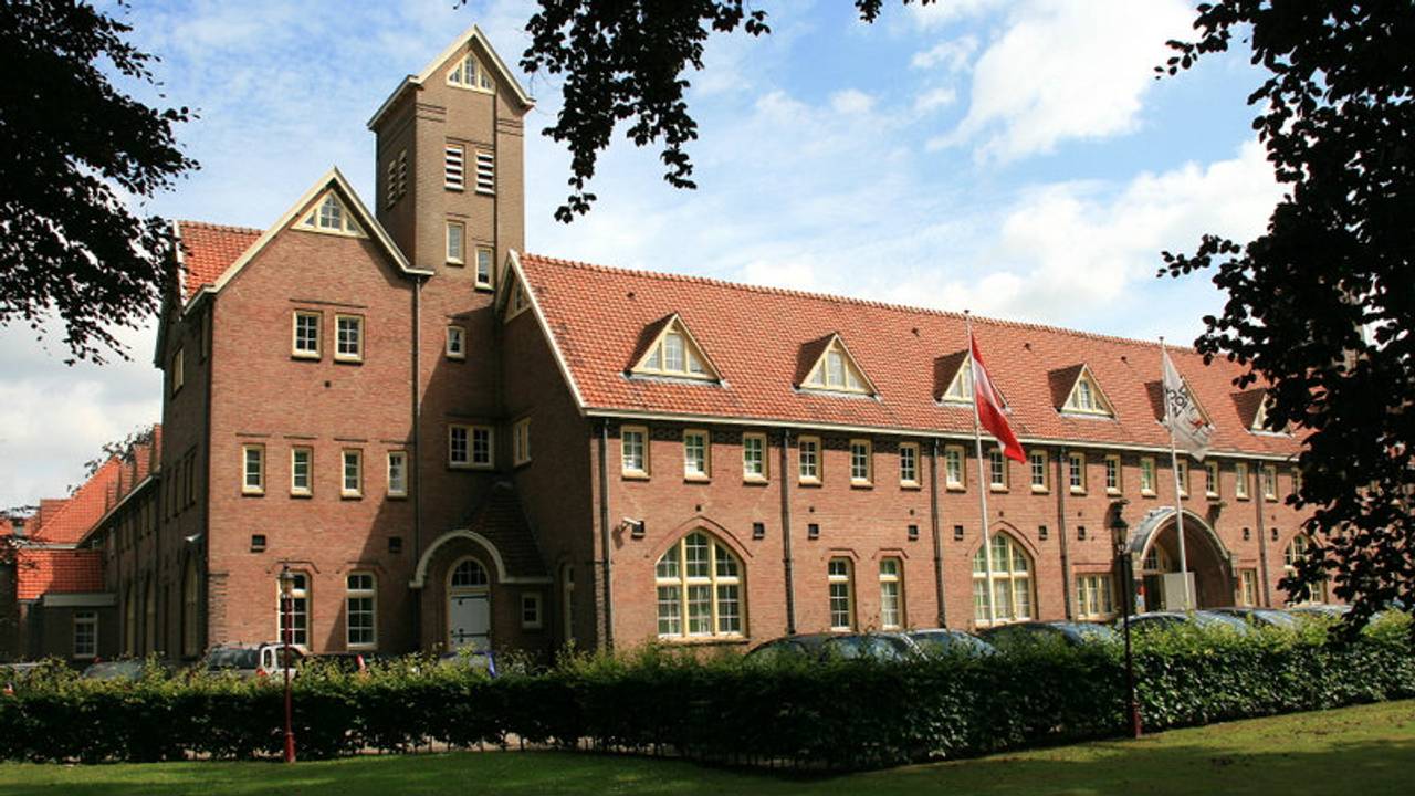 De Rooi Pannen, Tilburg