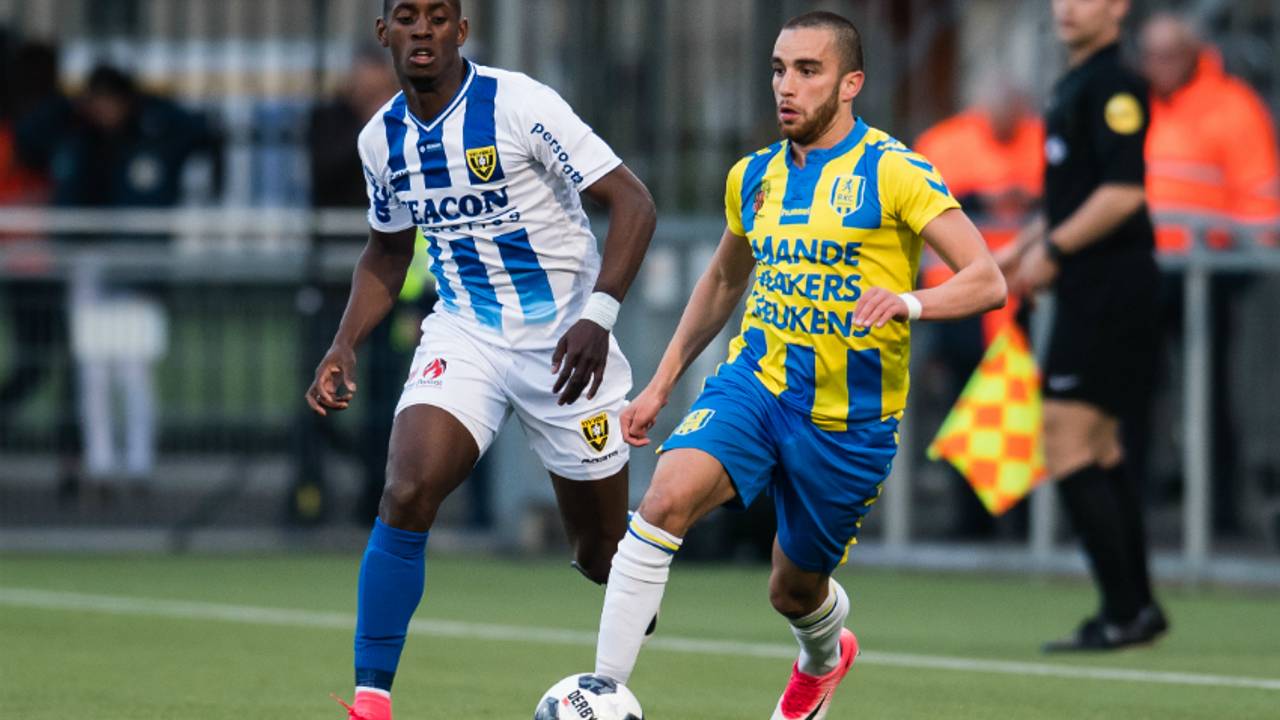 Mohamed Mezghrani in actie voor RKC Waalwijk (foto: VI Images)
