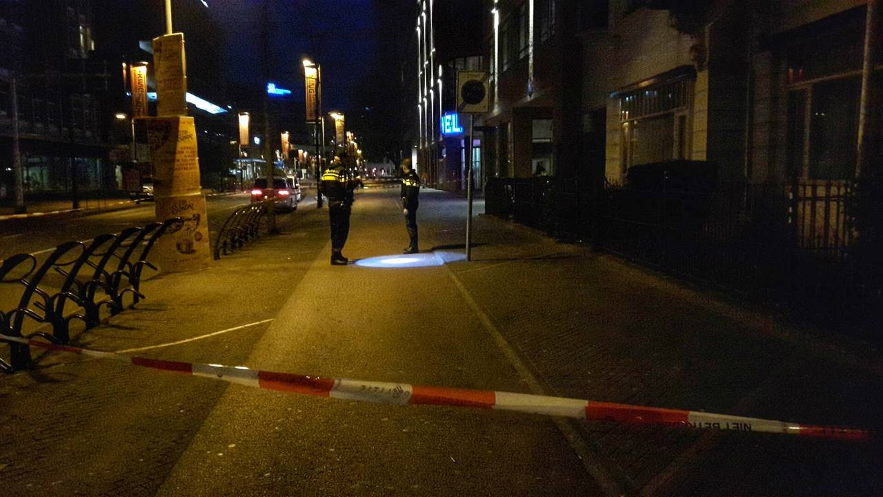 De politie doet onderzoek. (Foto: Arno van der Linden/SQ Vision)