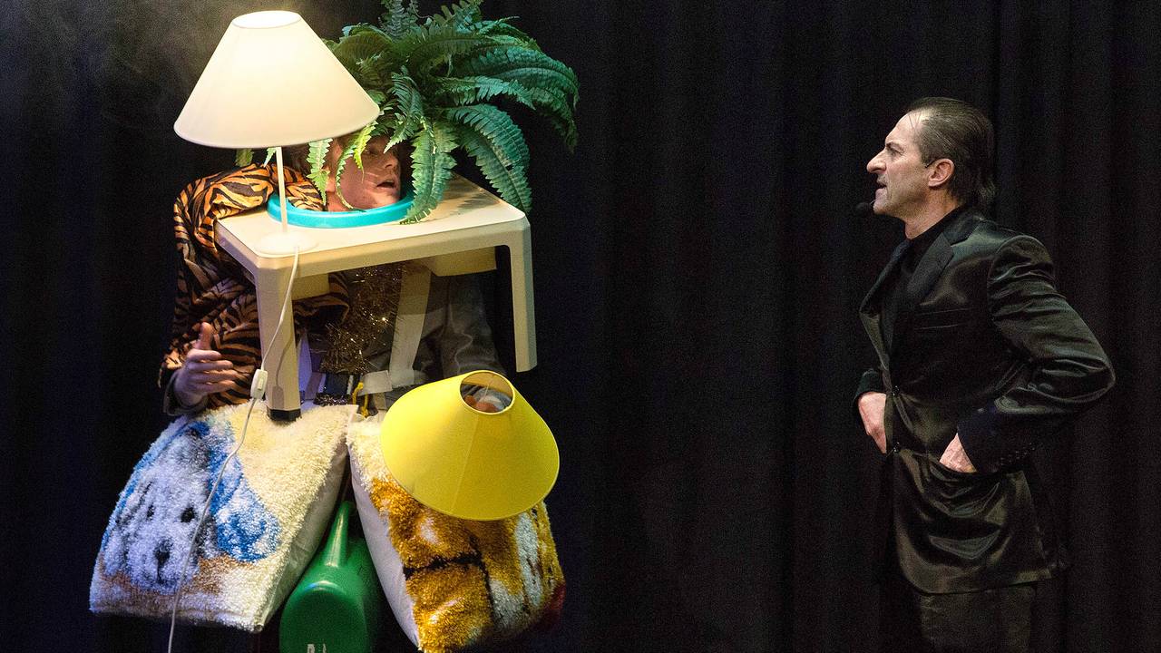 De man die alles weet.